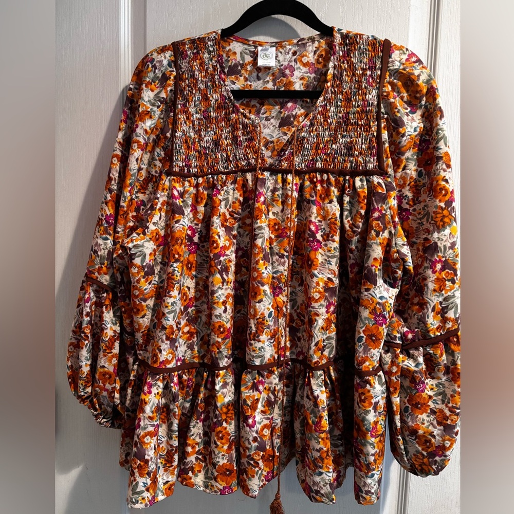 This & That Sz. L Colorful Floral Peasant Blouse